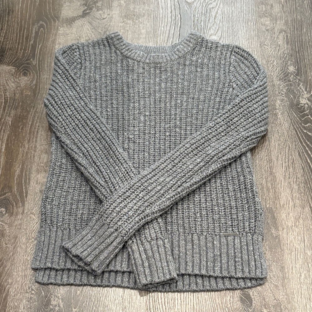 Abercrombie and Fitch Size XS Gray Knit Sweater